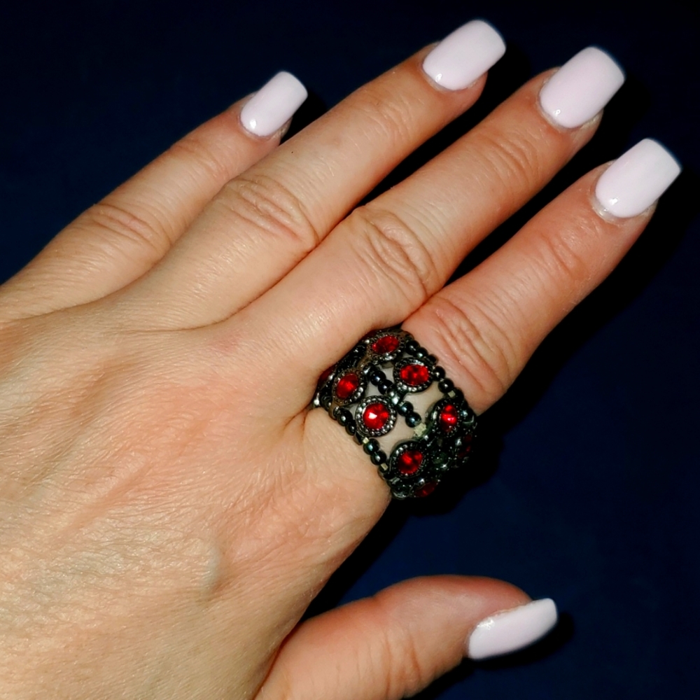 Stretchy Red Rhinestone‎ Glam Ring Goth Vampire Victorian retro Sexy Jewelry Hot